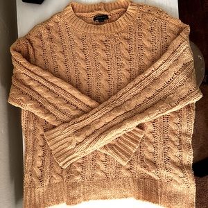 Woman’s M American Eagle Cableknit sweater